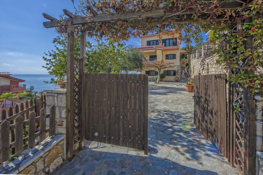 Villa Giovanni Paralia Vrachou Bagian luar foto
